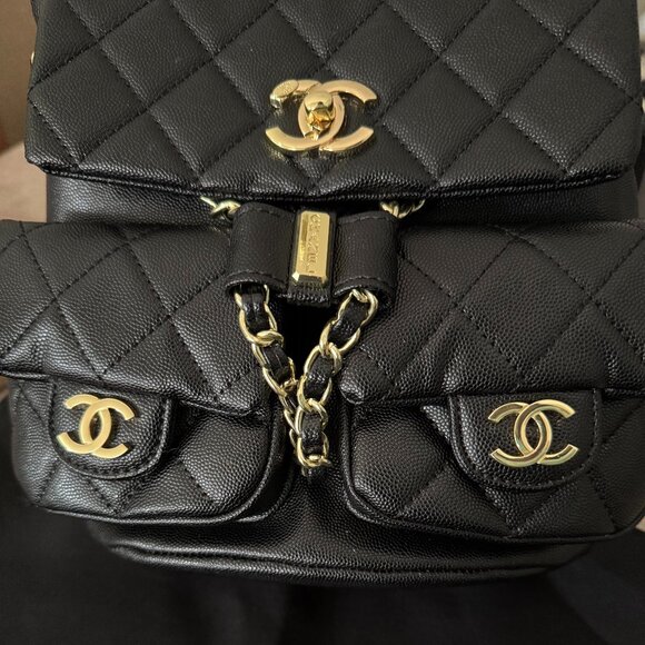 STUNNING VIP FASHON BACKPACK-BRAND NEW-BLACK & GOLD - Picture 2 of 8